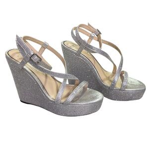 Jessica Simpson Silver Glitter Platform Heels size: 
6 M,/36,5